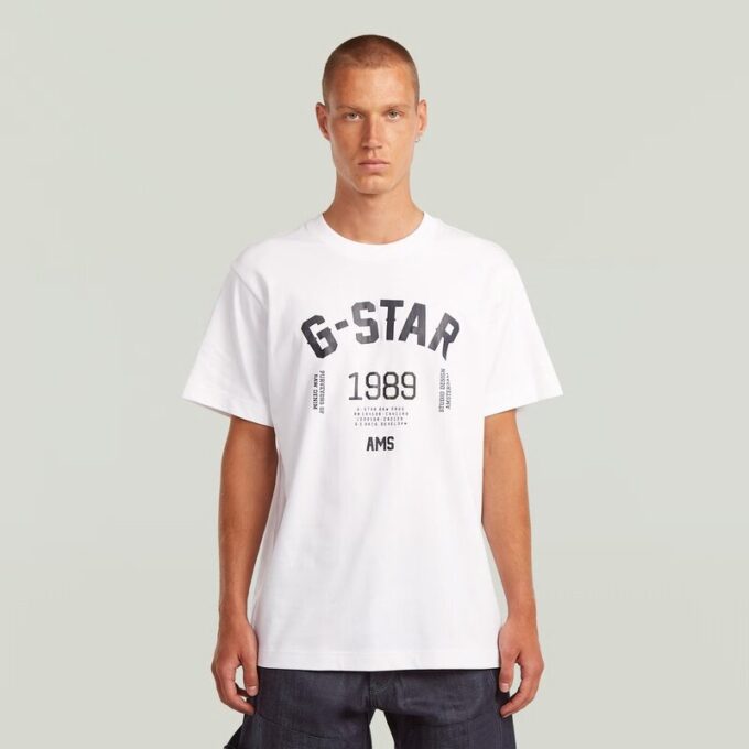 89 Back Graphic Loose T-shirt 89 Back Graphic Loose T-shirt