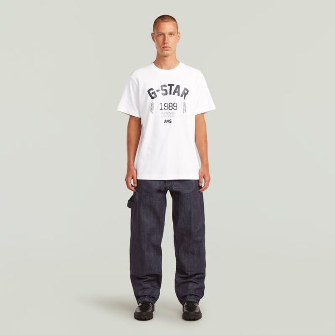 89 Back Graphic Loose T-shirt 89 Back Graphic Loose T-shirt