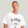 89 Back Graphic Loose T-shirt 89 Back Graphic Loose T-shirt