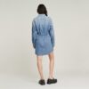 Avslappnad denimklänning med dragsko Avslappnad denimklänning med dragsko