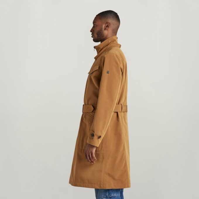 Bältad trench
