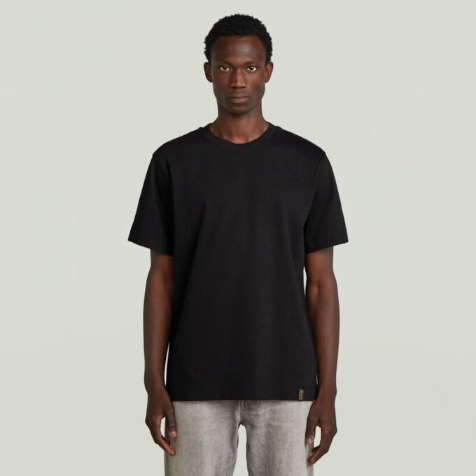 Essential T-shirt Essential T-shirt