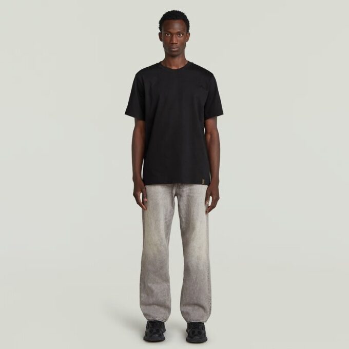 Essential T-shirt Essential T-shirt