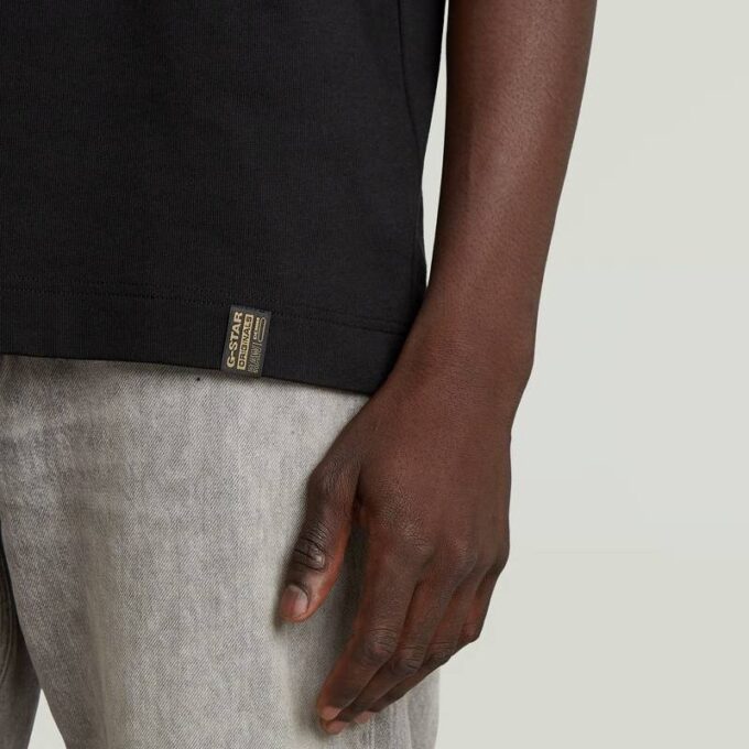 Essential T-shirt Essential T-shirt