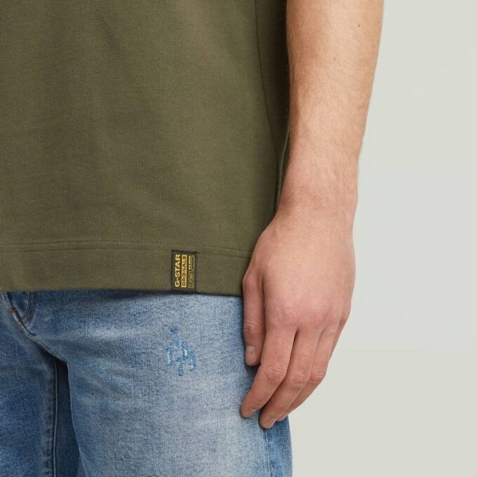 Essential T-shirt Essential T-shirt