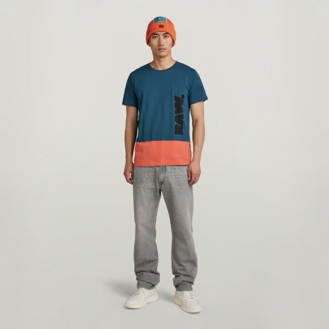 Färgblock RAW. T-shirt Färgblock RAW. T-shirt