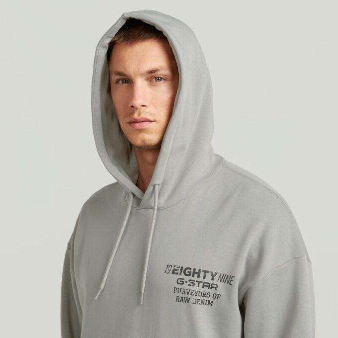 Hoodie med grafisk baksida Hoodie med grafisk baksida