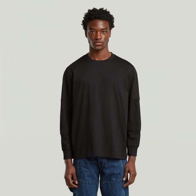 Konstruerad lös t-shirt