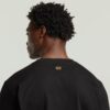 Konstruerad lös t-shirt