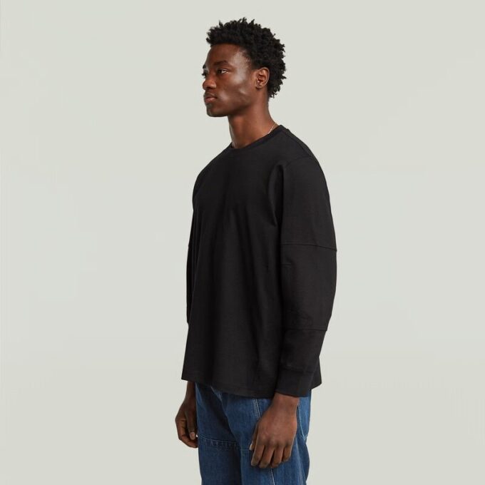Konstruerad lös t-shirt