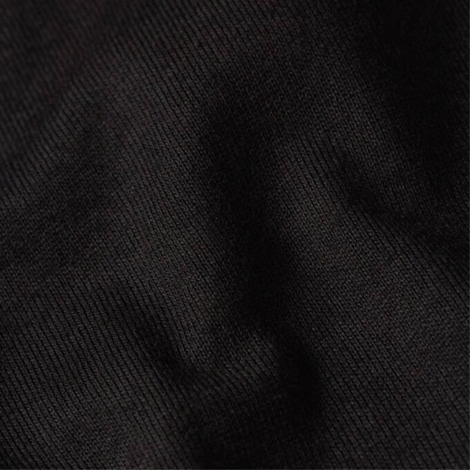 Konstruerad lös t-shirt