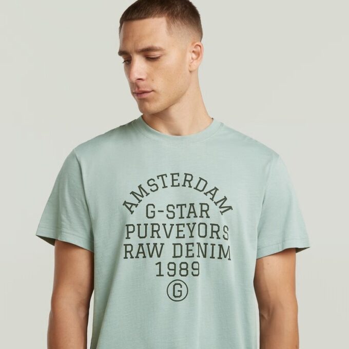 Leverantörer Graphic T-shirt Leverantörer Graphic T-shirt