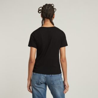 Liten topp med logotyp i mitten