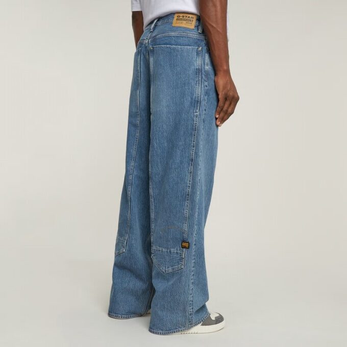 Långa, lösa jeans med fickor