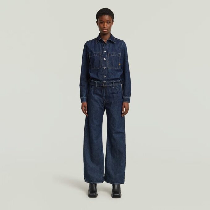 Lös jumpsuit med skärp i 3D Lös jumpsuit med skärp i 3D