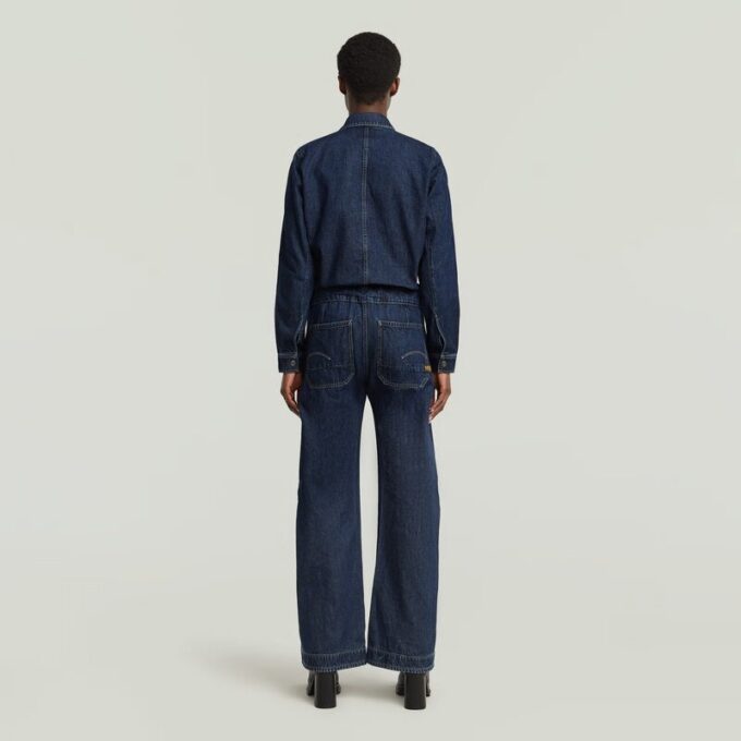 Lös jumpsuit med skärp i 3D Lös jumpsuit med skärp i 3D