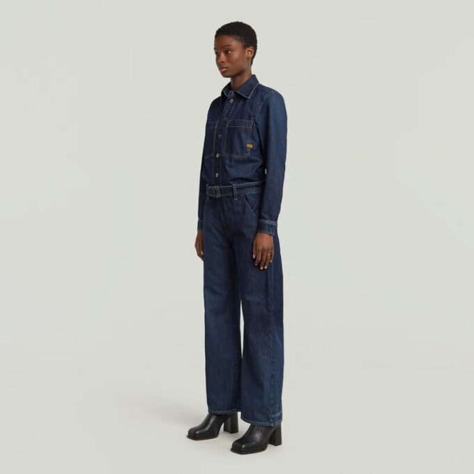 Lös jumpsuit med skärp i 3D Lös jumpsuit med skärp i 3D