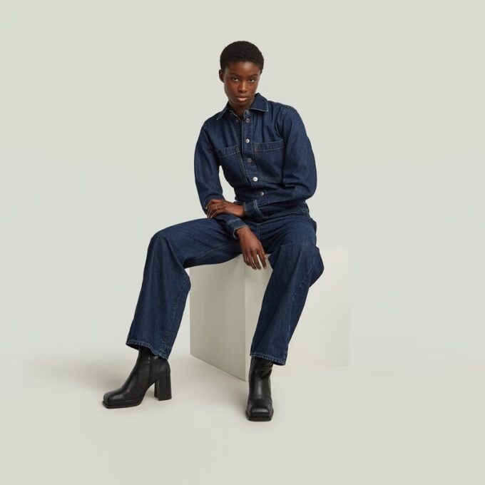 Lös jumpsuit med skärp i 3D Lös jumpsuit med skärp i 3D