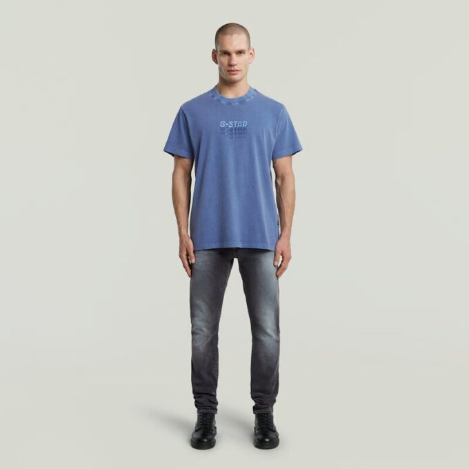 Löst T-shirt med flerfärgad logotyp