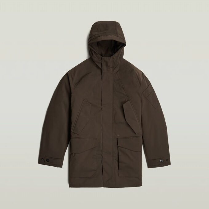 Parkas med flera fickor och vadderad jacka Parkas med flera fickor och vadderad jacka