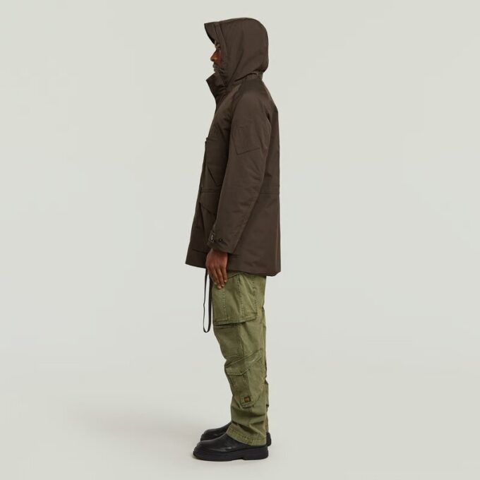 Parkas med flera fickor och vadderad jacka Parkas med flera fickor och vadderad jacka