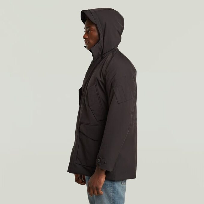 Parkas med flera fickor och vadderad jacka Parkas med flera fickor och vadderad jacka
