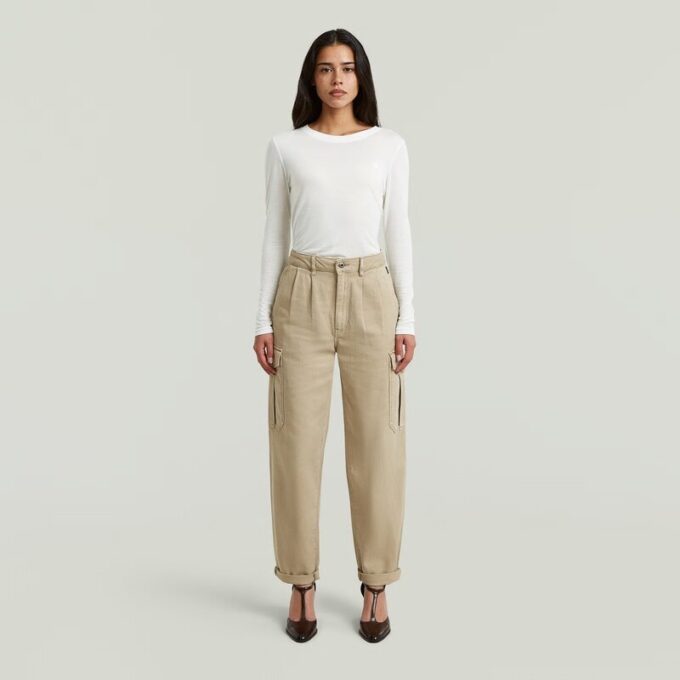 Plisserad avsmalnande cargo chino