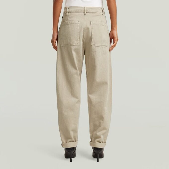 Plisserad avsmalnande chino