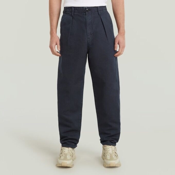 Plisserad chino med avsmalnande passform Plisserad chino med avsmalnande passform