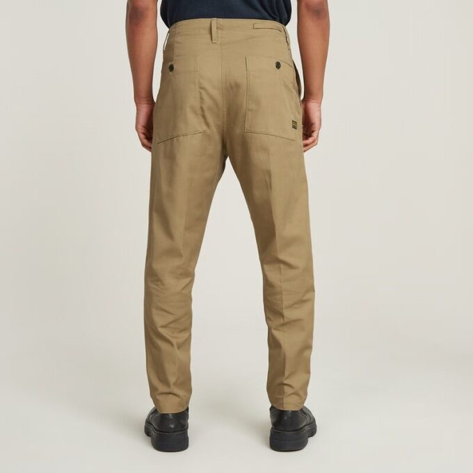 Plisserad chino med avsmalnande passform Plisserad chino med avsmalnande passform