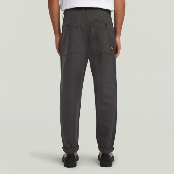 Plisserad chino med avsmalnande passform Plisserad chino med avsmalnande passform