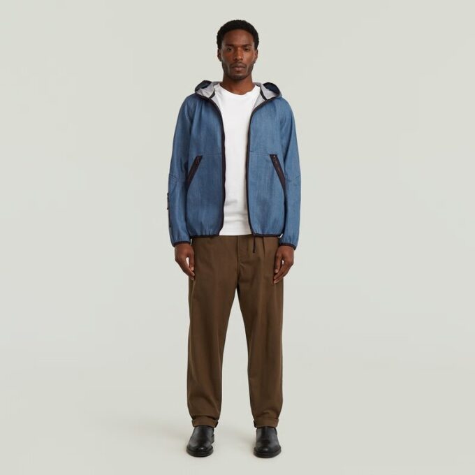 Plisserad chino med avsmalnande passform Plisserad chino med avsmalnande passform
