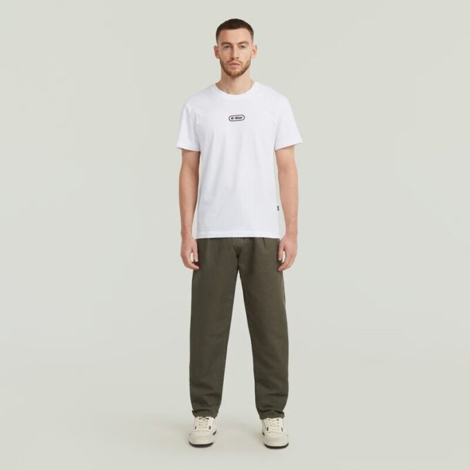 Plisserad chino med avsmalnande passform Plisserad chino med avsmalnande passform