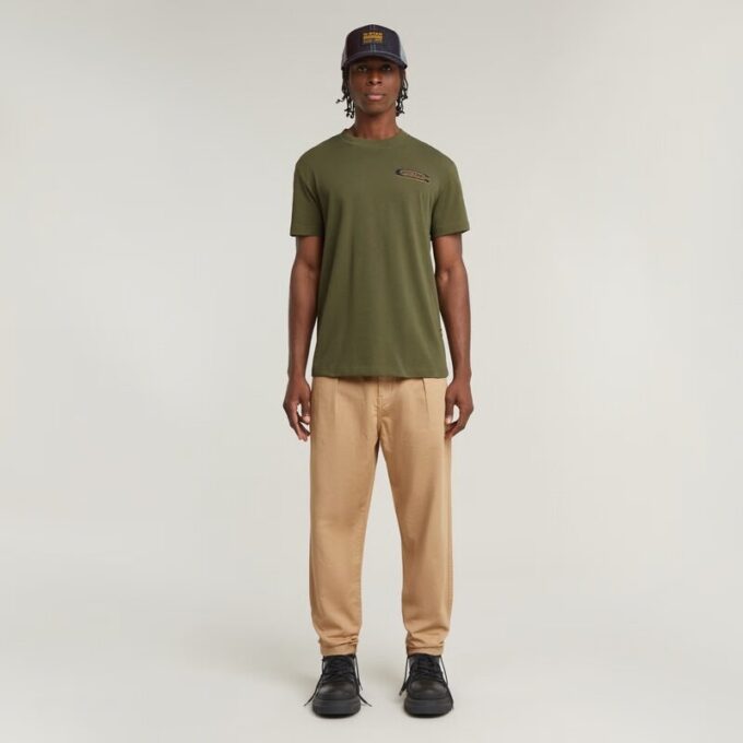 Plisserad chino med avsmalnande passform Plisserad chino med avsmalnande passform