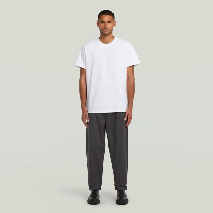 Plisserad chino med avsmalnande passform Plisserad chino med avsmalnande passform