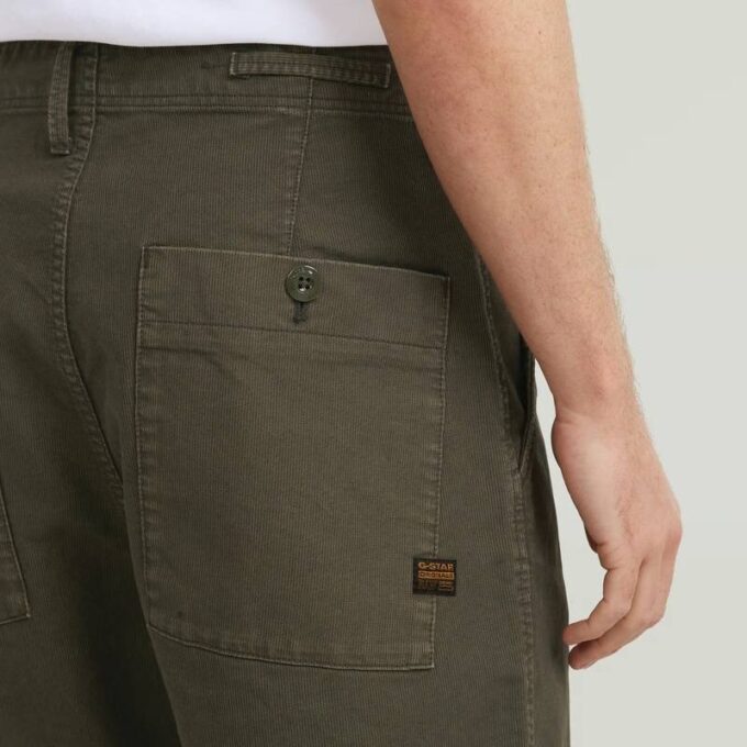 Plisserad chino med avsmalnande passform Plisserad chino med avsmalnande passform