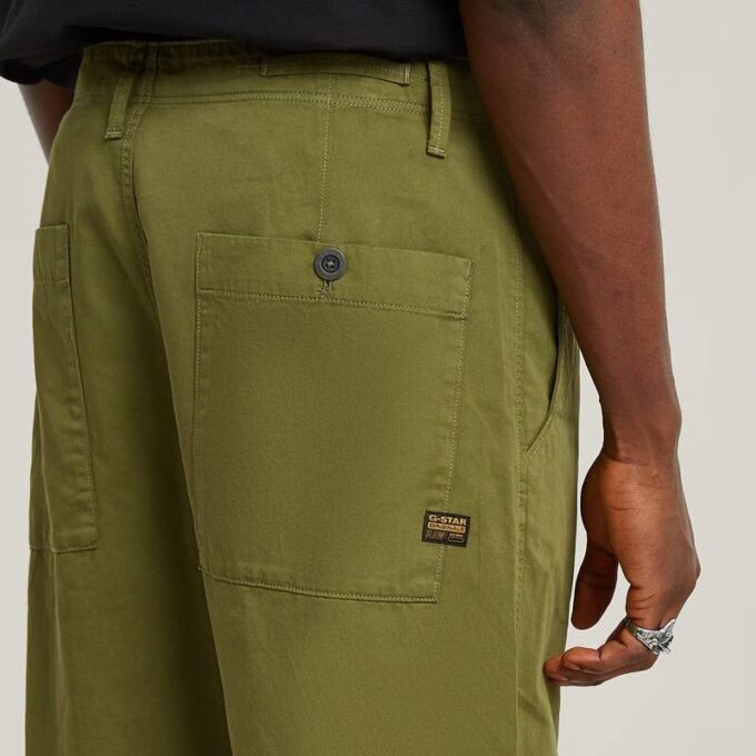 Plisserad chino med avsmalnande passform Plisserad chino med avsmalnande passform