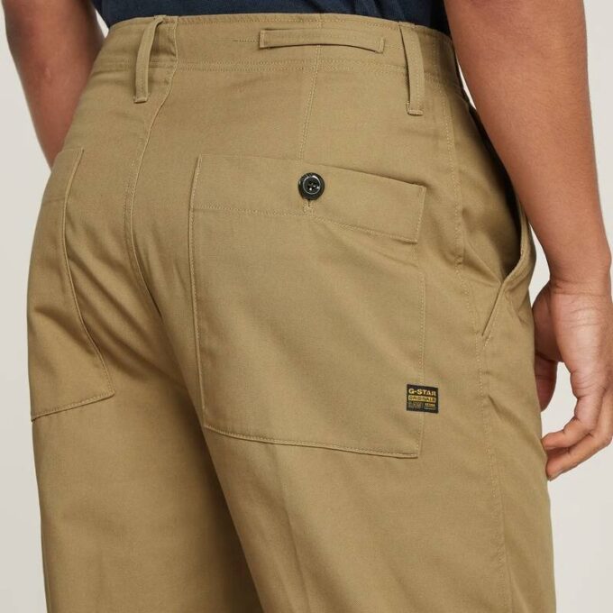 Plisserad chino med avsmalnande passform Plisserad chino med avsmalnande passform