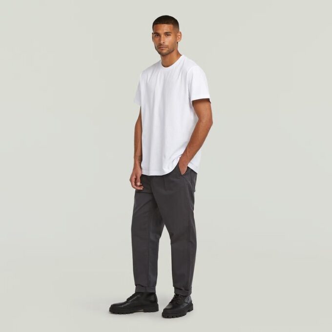 Plisserad chino med avsmalnande passform Plisserad chino med avsmalnande passform