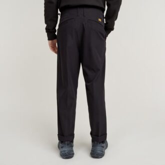 Plisserad Tech Chino Avslappnad Plisserad Tech Chino Avslappnad