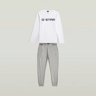 Pyjamasset med t-shirt och byxor