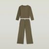 Pyjamasset med t-shirt och byxor Pyjamasset med t-shirt och byxor