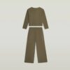 Pyjamasset med t-shirt och byxor Pyjamasset med t-shirt och byxor