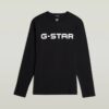 Pyjamasset med t-shirt och byxor Pyjamasset med t-shirt och byxor