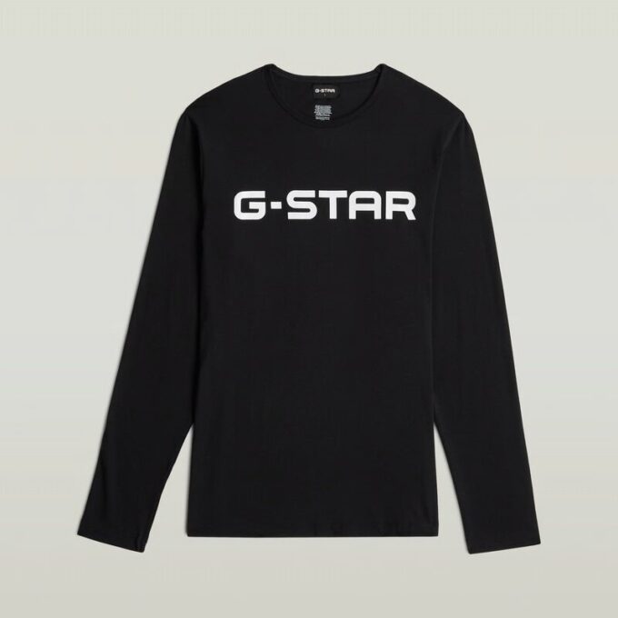 Pyjamasset med t-shirt och byxor Pyjamasset med t-shirt och byxor