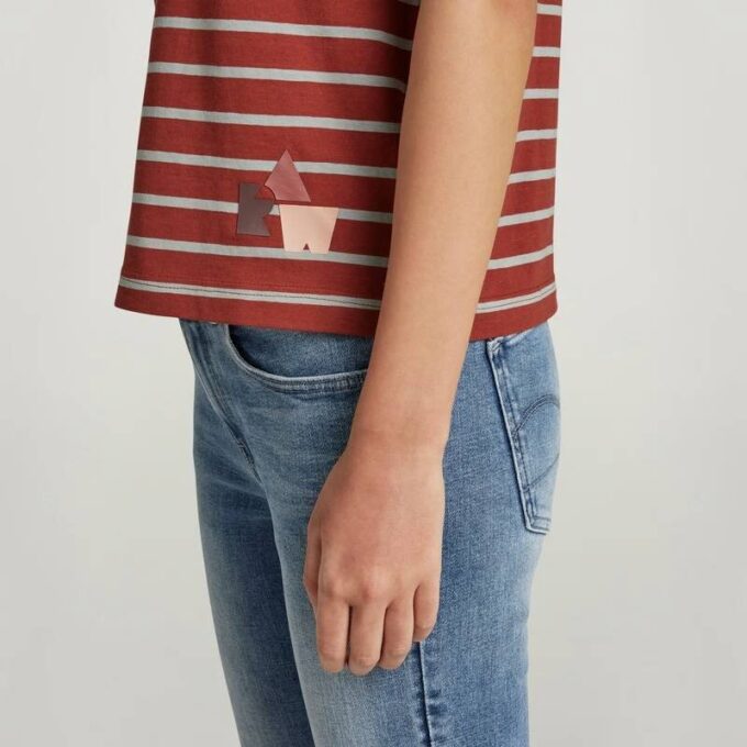 Randig liten grafisk t-shirt Randig liten grafisk t-shirt