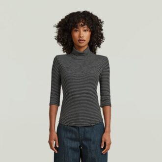 Randig smal t-shirt med mönster
