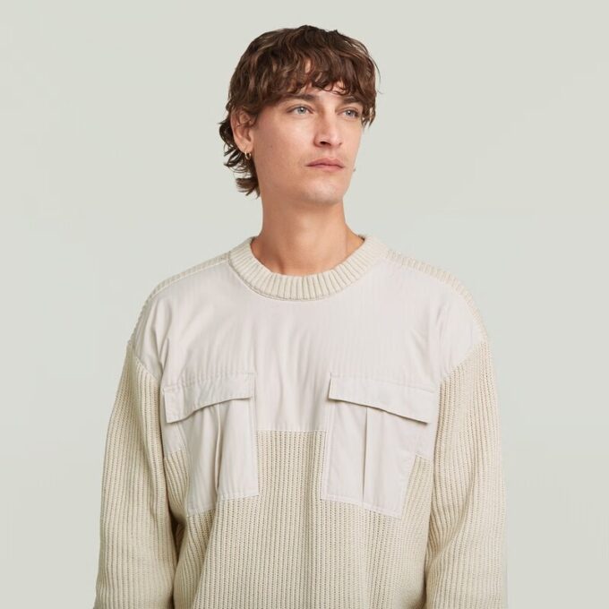 Stickad pullover i vävd blandning Stickad pullover i vävd blandning