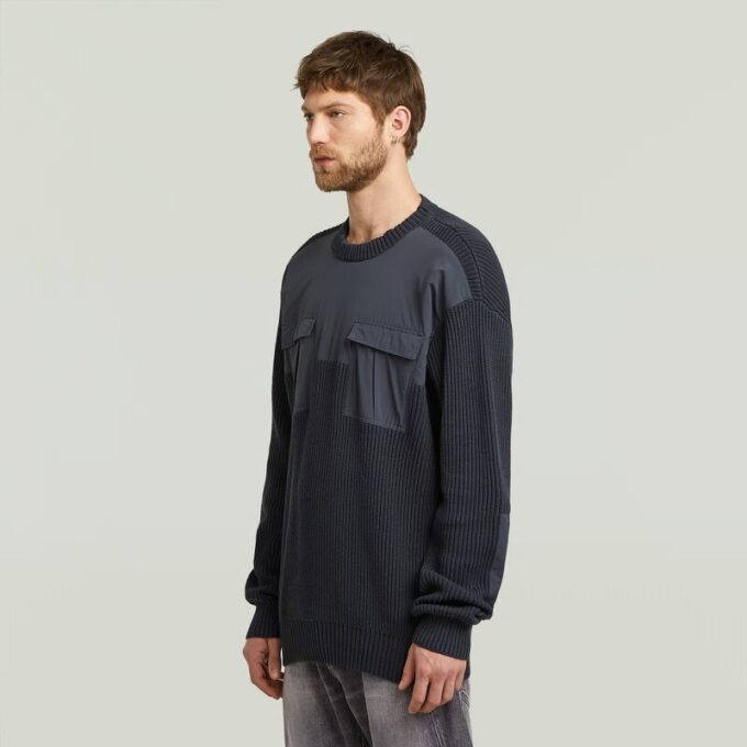 Stickad pullover i vävd blandning Stickad pullover i vävd blandning