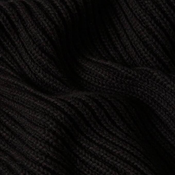 Stickad pullover i vävd blandning Stickad pullover i vävd blandning